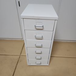 Makeup Storage Six Drawers good condition 