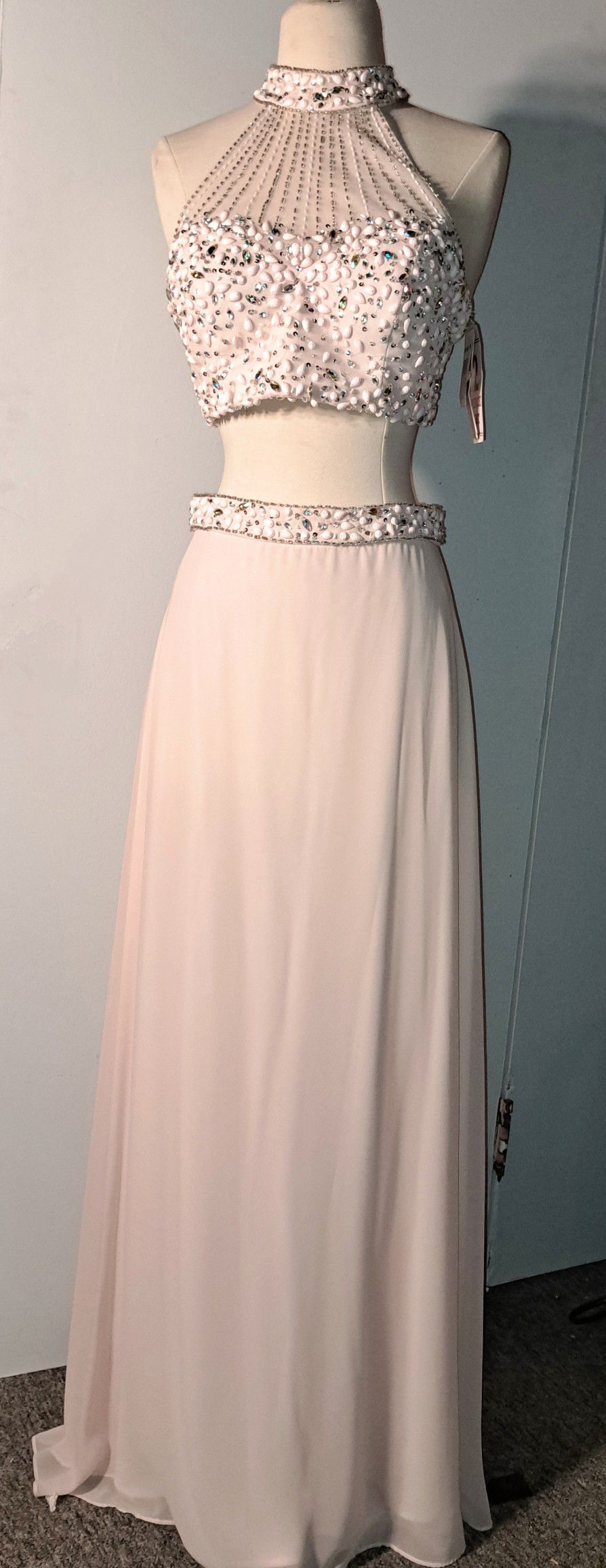 GM 2 Piece Formal Gown