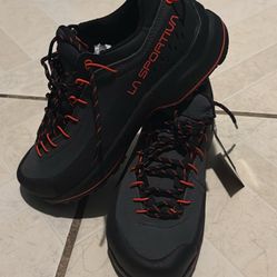 La Sportiva Hiking Boots Woman 