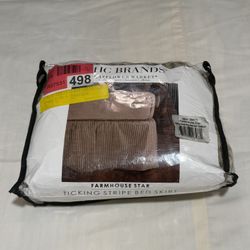  Brand new VHC Brands Farmhouse Star Ticking Stripe Bed Skirt in King size.  Details: • Brand: VHC Brands • Collection: Farmhouse Star • Style: Tickin