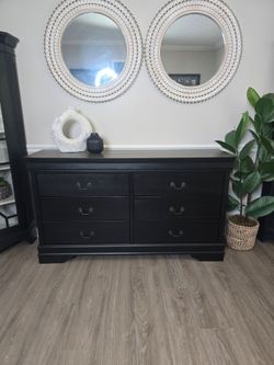 Black Dresser