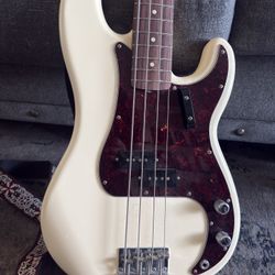 Fender Vintera ii Precision Bass P-bass Pbass