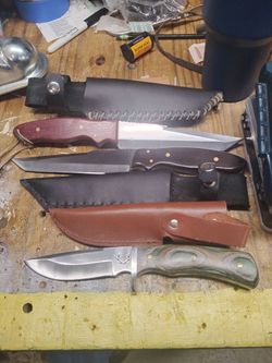 Hunting knifes
