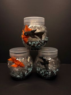 Play pretend pet gold fish with fishbowl