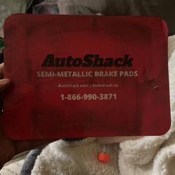 Semi-metallic Brake Pads 