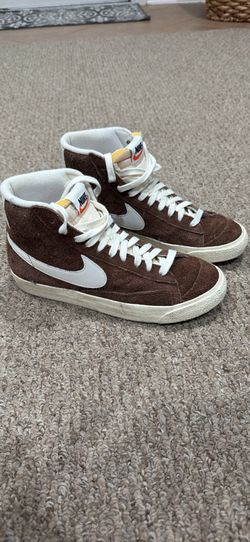 Women’s Nike Blazer Shoes Size 8.5