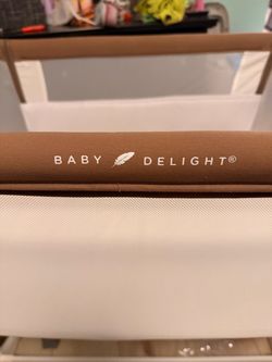 Baby Delight Beside Me Dreamer Bassinet