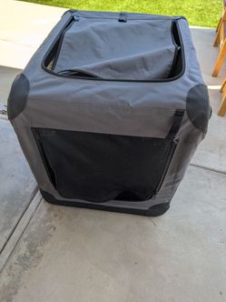 Soft dog crate