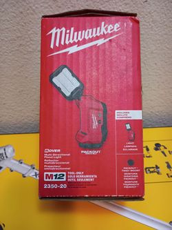New DeWalt M12 multi direccional light ($78.14 offer's accept