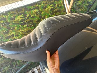 Motorcycle seat