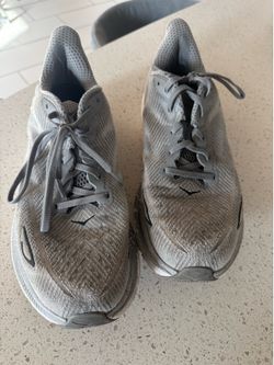 Hoka Clifton 9 Men’s 8.5 Gray Running Shoes Lightweight Athletic Sneakers