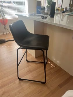Bar stool