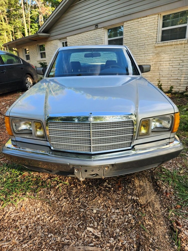1985 Mercedes-Benz 380