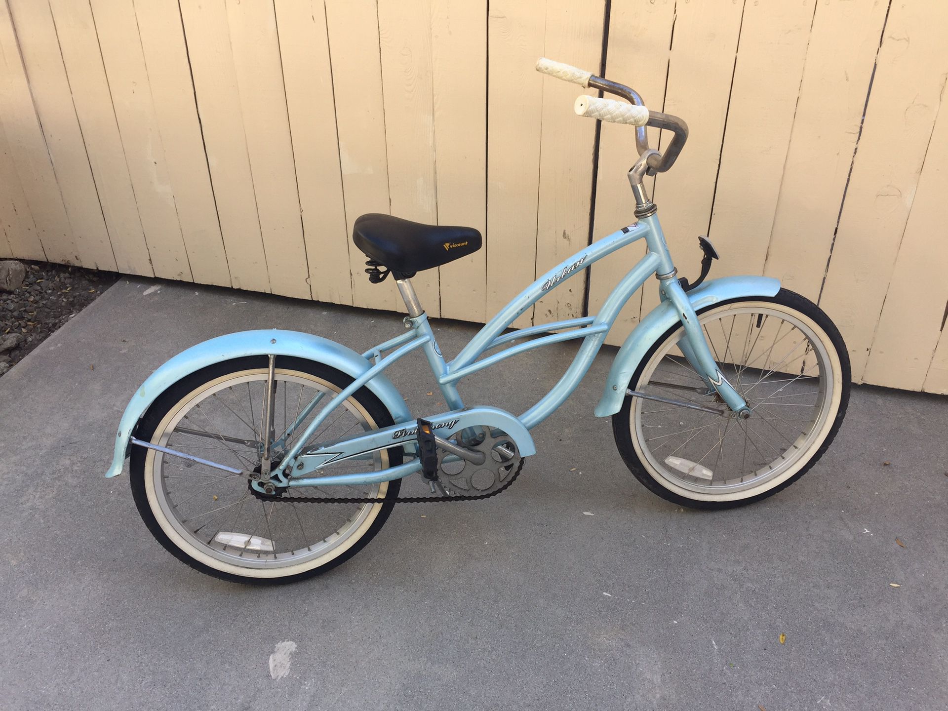FRIMSTRONG 20 INCH GIRLS BICYCLE EXCELLENT