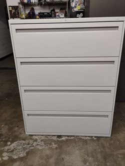 Pre‑Owned HON 4‑Drawer Lateral File Cabinet (42″ Width)