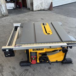 DEWALT 15 Amp Corded 8-1/4 in. Compact Portable Jobsite Tablesaw