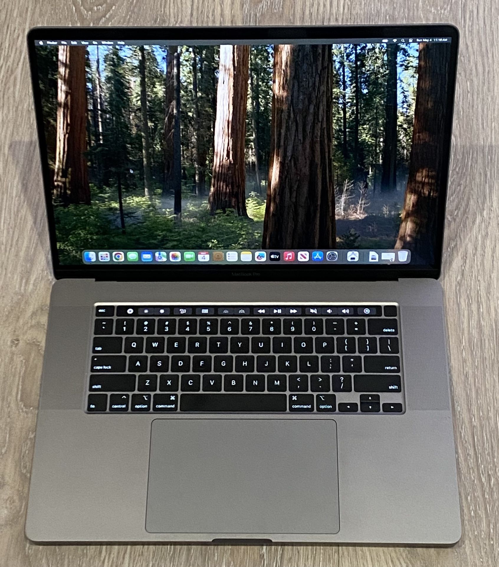 32Ram 1TB MacBook Pro 2019 16” Screen Very Low Battery Cycle (Give A Fair Offer And It’s Yours)