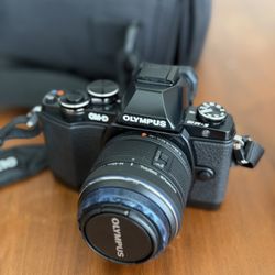 Olympus OM-D E-M10