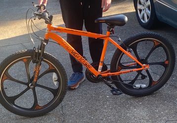 Mongoose Alert Mag 24” 21-Speed Mountain Bike Orange