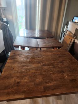 Extendable table