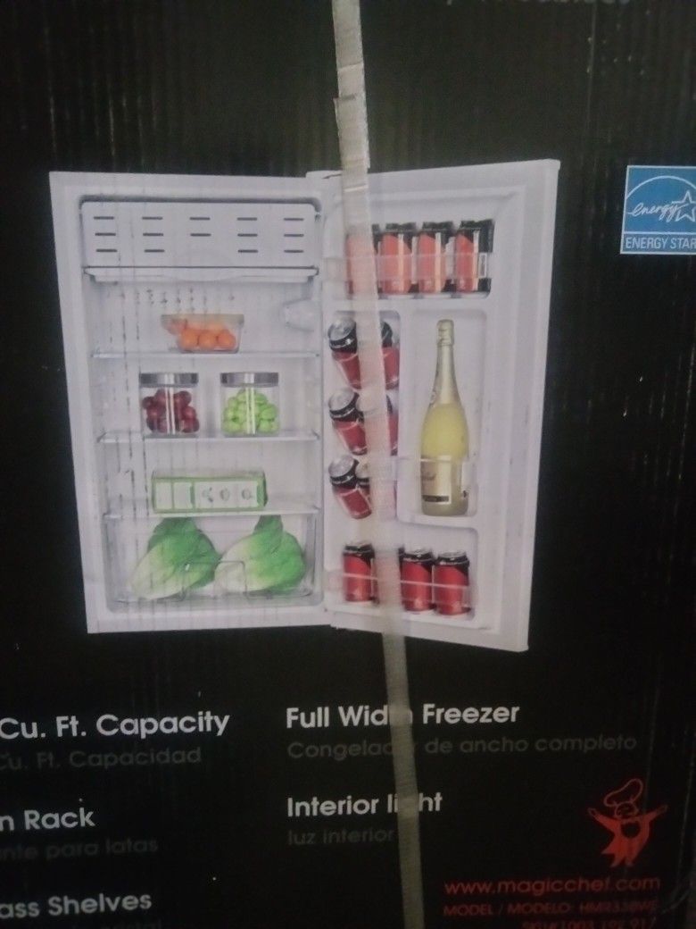 Magic Chef
3.3 cu. ft. Mini Fridge Brand New in White $150