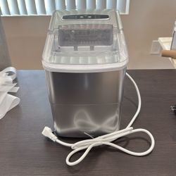 Insignia Ice maker