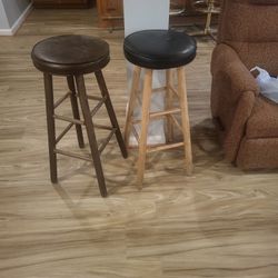 2 Bar Stools