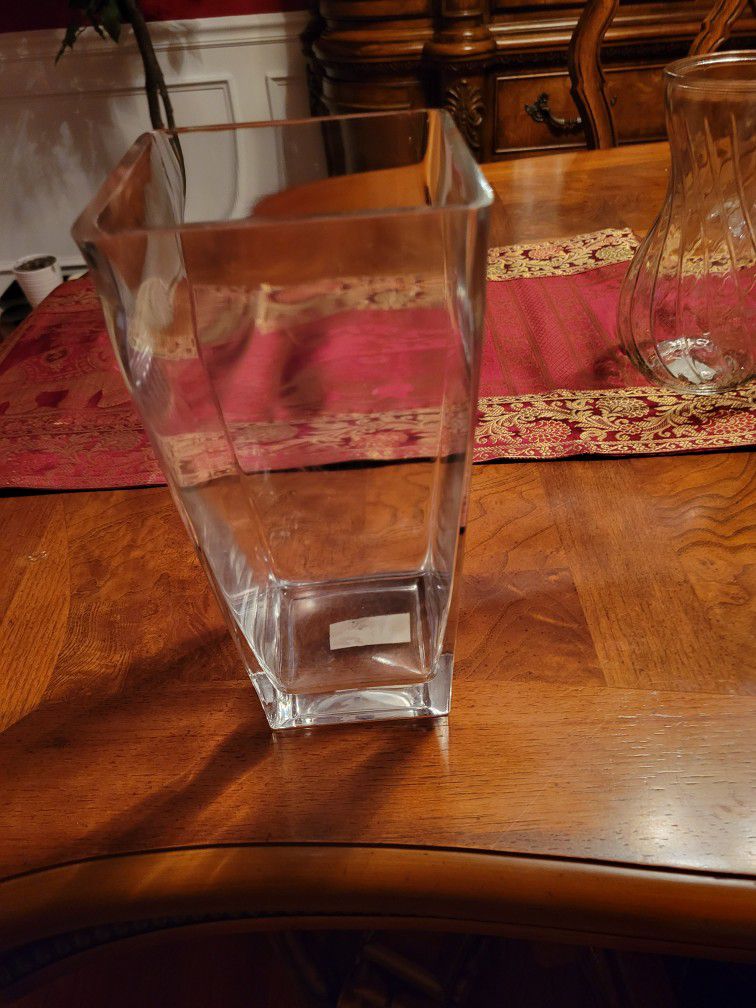 Clear Glass Vase For Sale $3