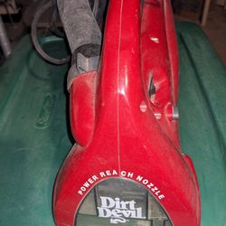 Dirt Devil Power Reach Vacuum 