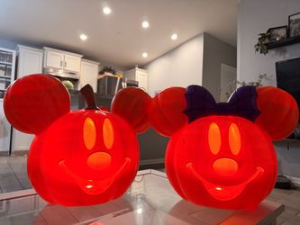 Mickey Mouse / Minnie Mouse light up Jack O Lantern  Pumpkin