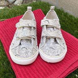 Boys Summer Shoes Size 1 1/2 🦖🦕 With Dinosaurs🦖🦕 