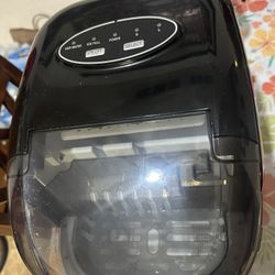 Small Ice Maker