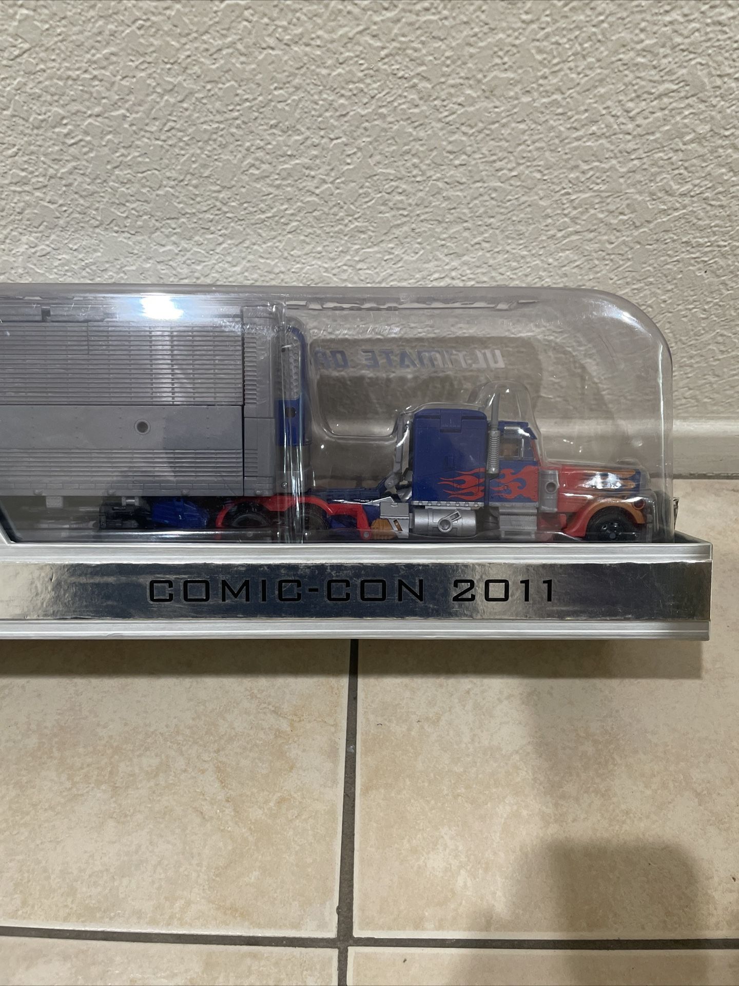 Transformers Sdcc Ultimate Optimus Prime 2011