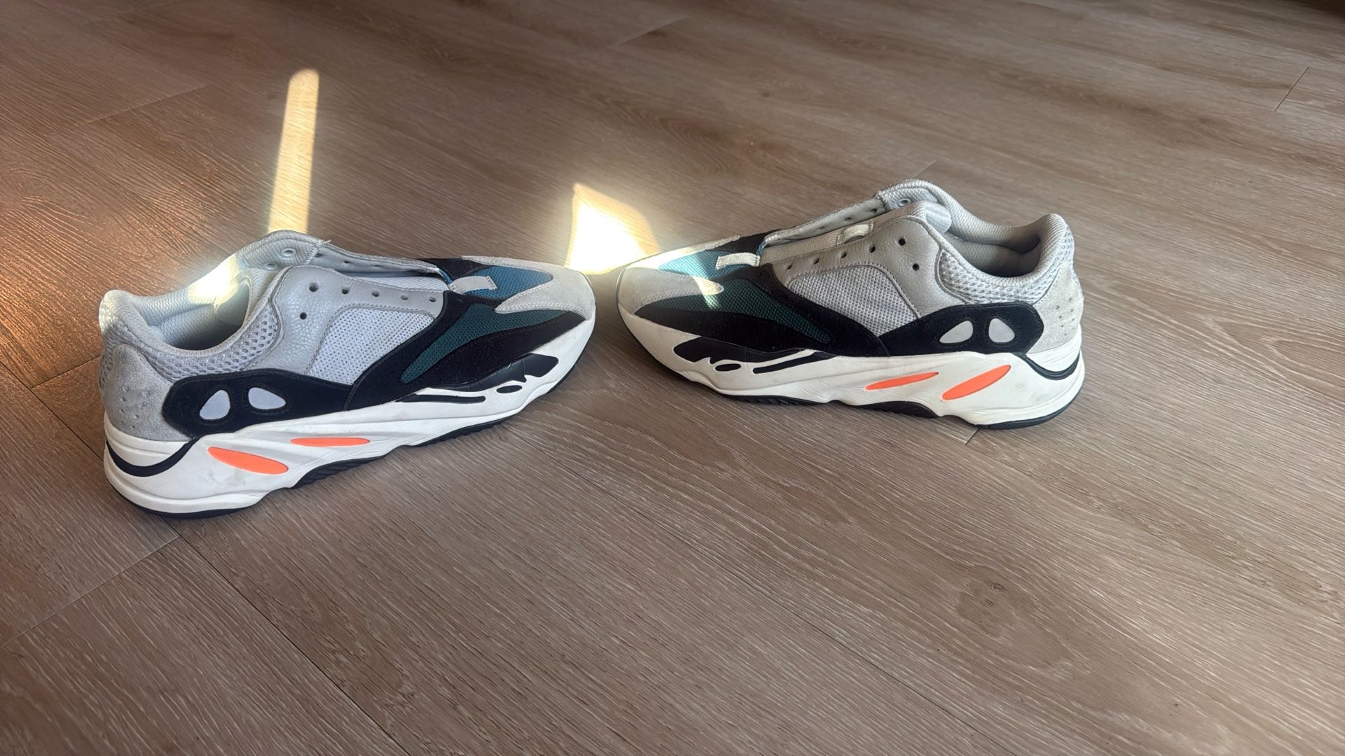 Size 11 - adidas Yeezy Boost 700 Low Wave Runner Amazon.com | adidas Mens Yeezy Boost 700 V2 EF2829 Static  main image 4