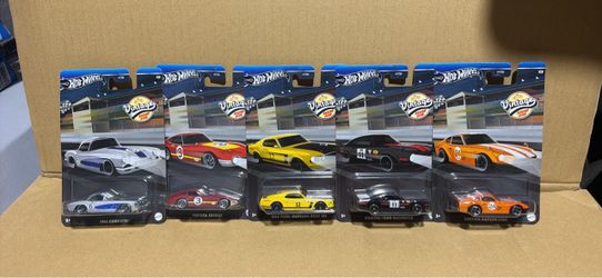 Hot Wheels Vintage Racing Club 2024 Mix 2 – Complete Set (Corvette / 2000GT / Mustang / Maverick / 2
