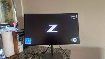 HP Z24f G3 23.8" Premium IPS Monitor – Like New