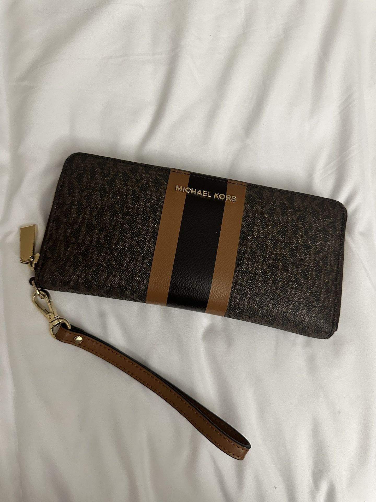 Michael kors wallet