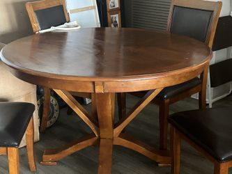 Oak Table W/4 Chairs