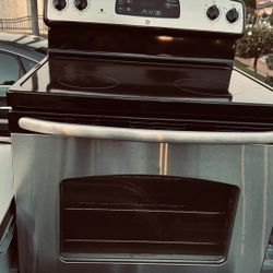 GE Electric Stove
