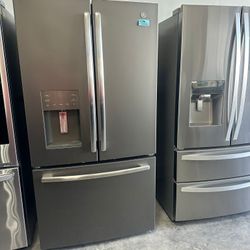 Ask about Availability GE Refrigerator Fridge Freezer on bottom