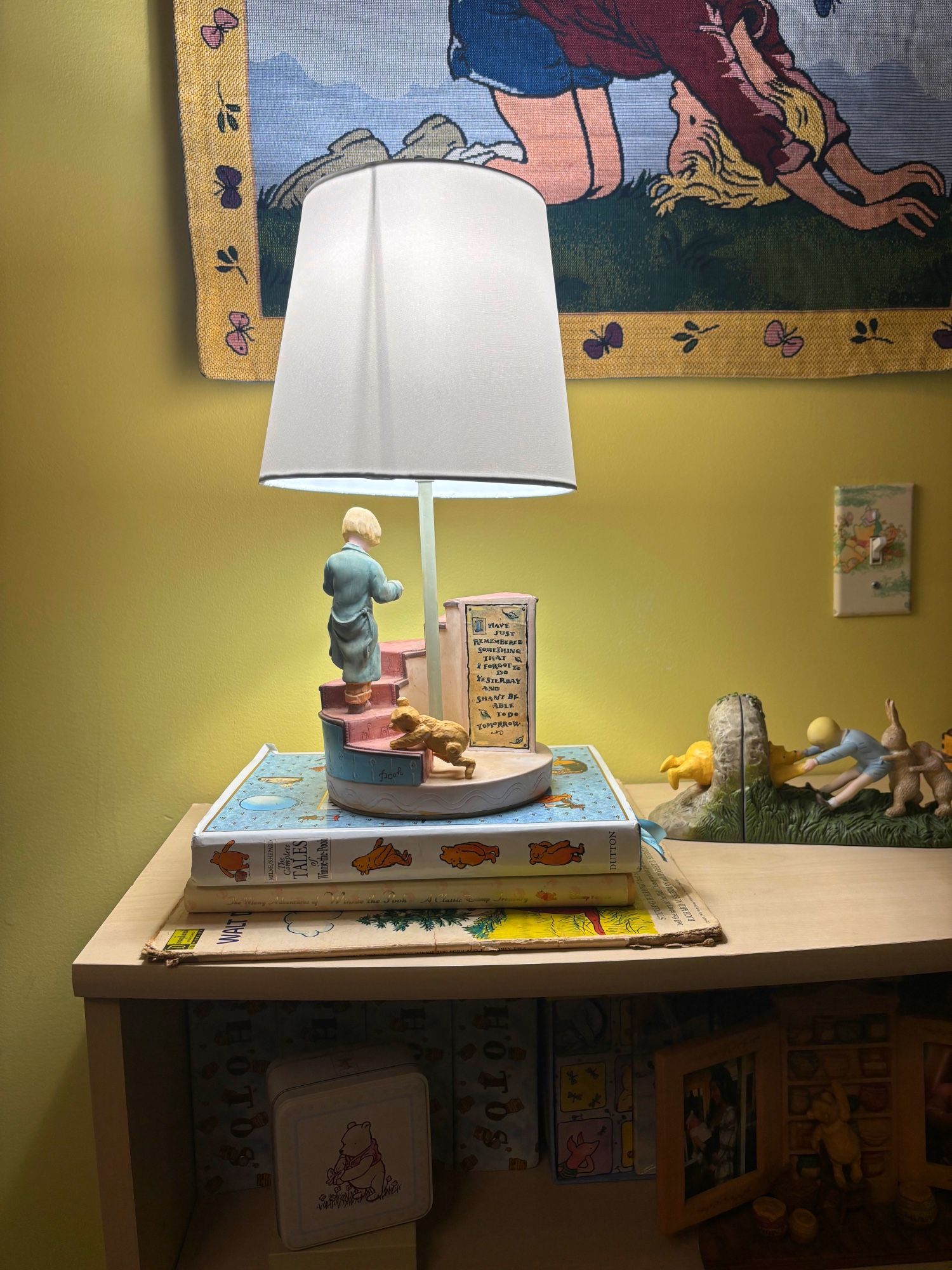 Vintage Classic Pooh Lamp