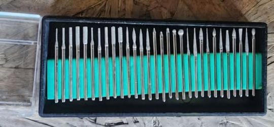 30 Piece Diamond Burr Bit Set