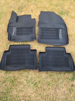 tapetes para toyota corolla croos del 2022-2027