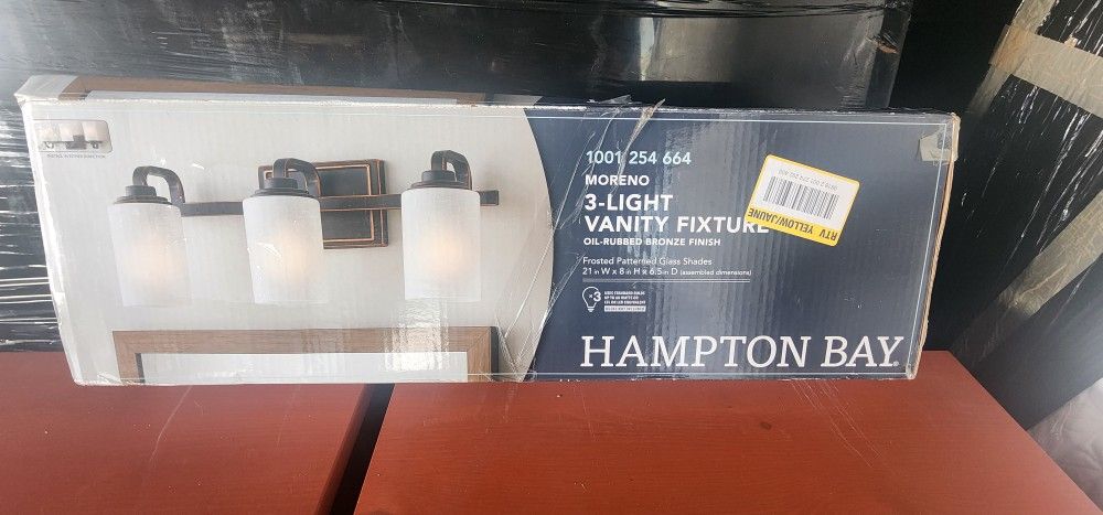 New 3 Light Vanity Hampton Bay