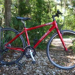 Trek 7.3 FX Hybrid Mountain Bike(