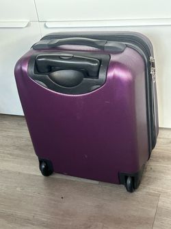Hard carry on case