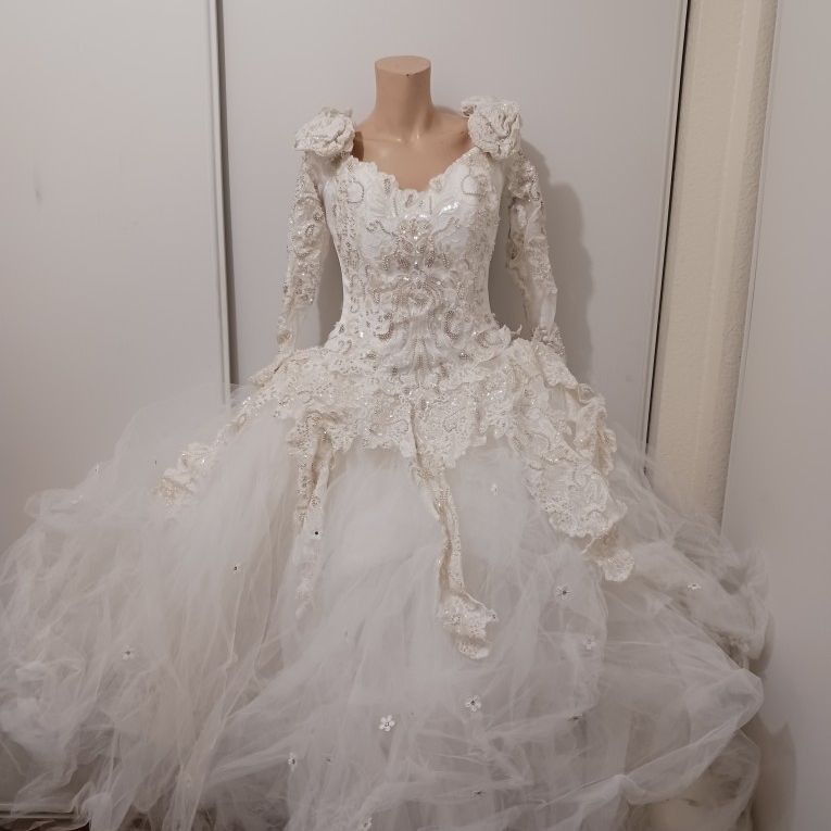 fairy tale dress woman Wayside Gown – Fairy Tong Wedding Guests 54 The Model is Color:Brick Bella and Bloom Boutique