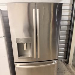 GE Refrigerator 