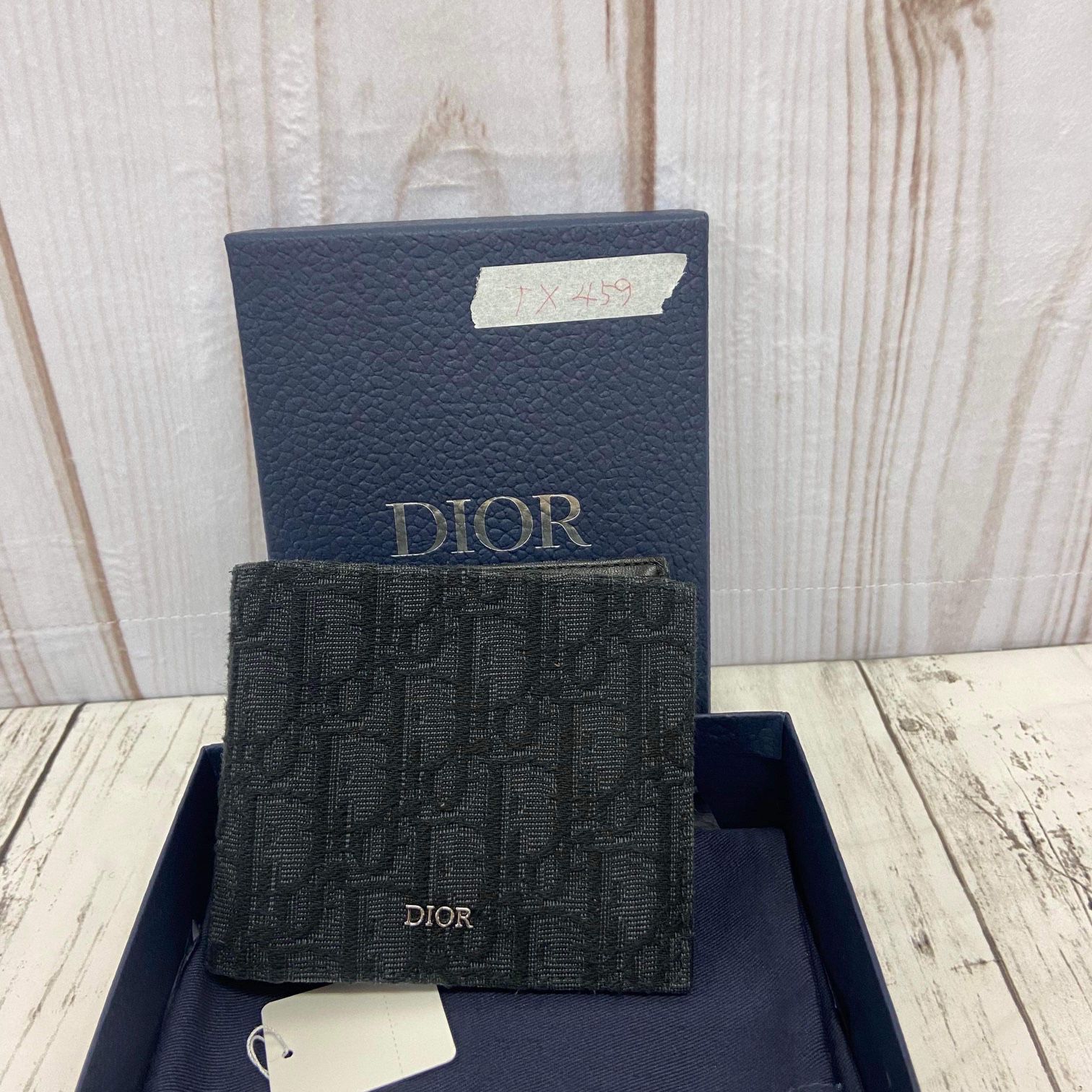 CD Dior Mens Compact Wallet for Sale in Fountain Valley, CA - OfferUp