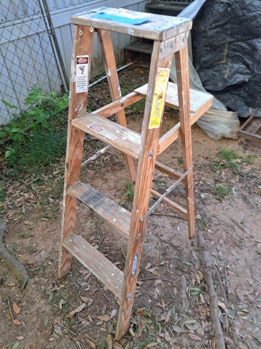 4 Ft Ladder Wood, Escalera De Madera 4 Pies